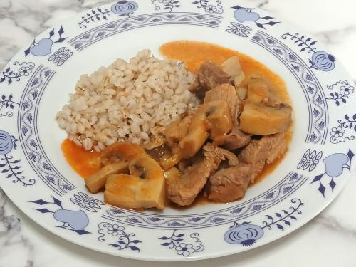 Vepřová plec na lesnický způsob – Snadné recept z Česko kuchyně, hotový za 30 - 45 minut